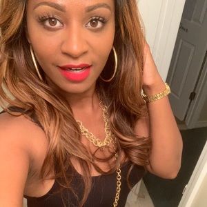 Meet your Posher, Veronica